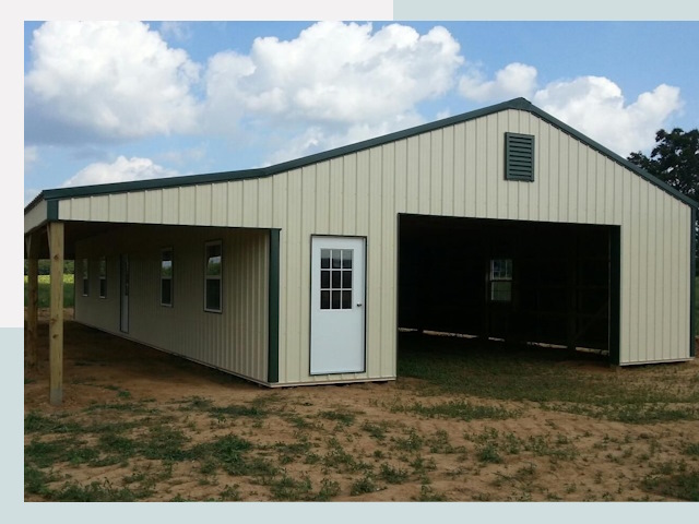 Строительство конюшен в Биробиджане